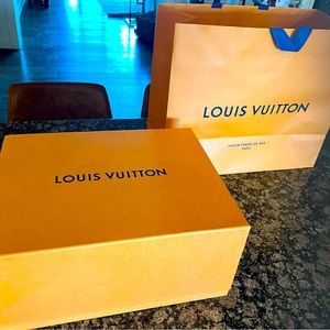 Louis Vuitton on my side MM bag